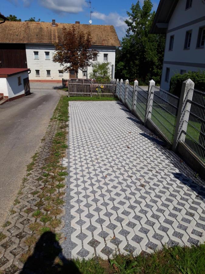 Ferienwohnung Im Seidlerhof Mit Balkon Und Garten Rohrnbach Exterior photo